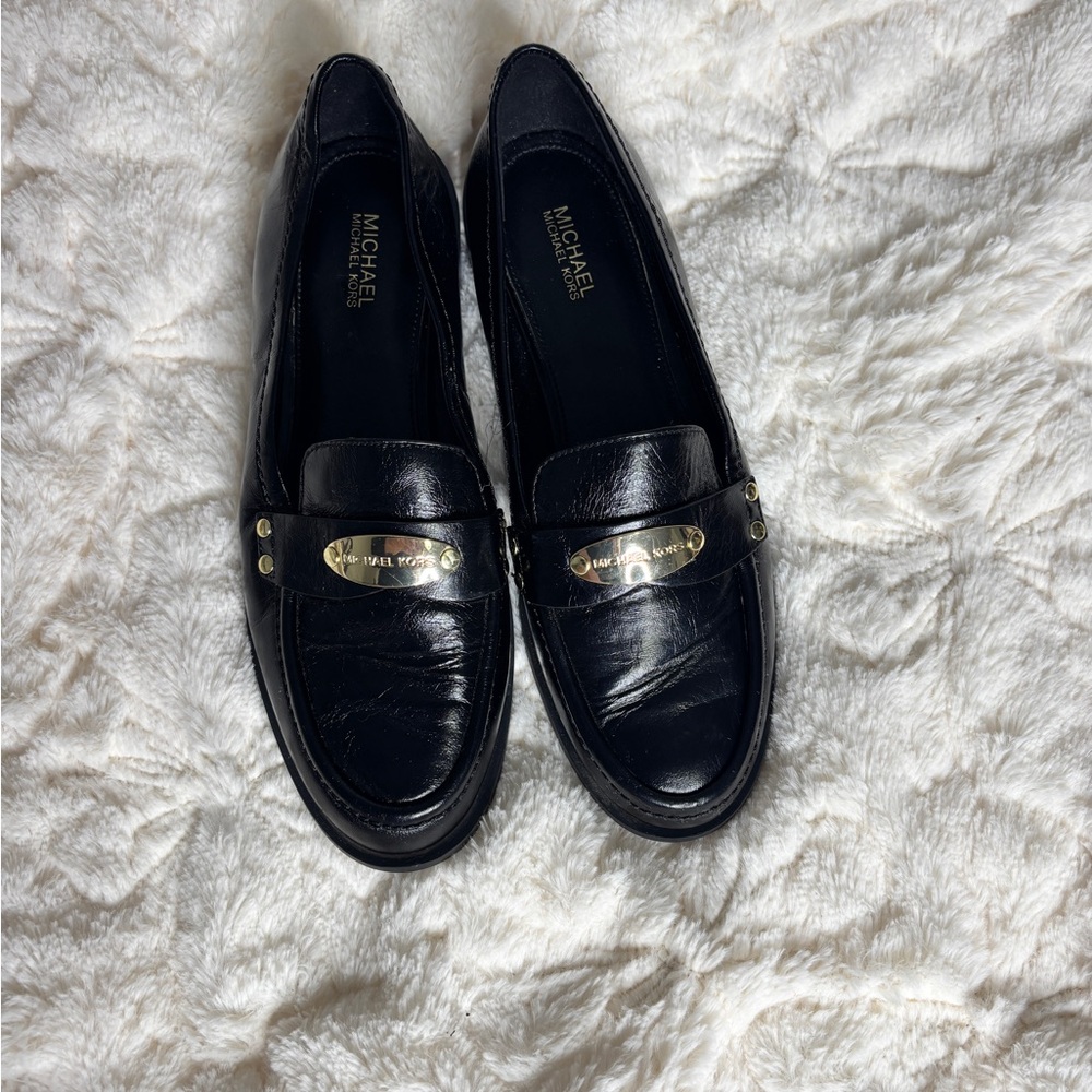 Michael Kors Finley Black Leather Crinkled Loafers with Gold hardware